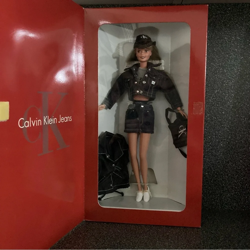 NWT BARBIE Calvin Klein Jeans Bloomingdales BARBIE doll #16211  1996